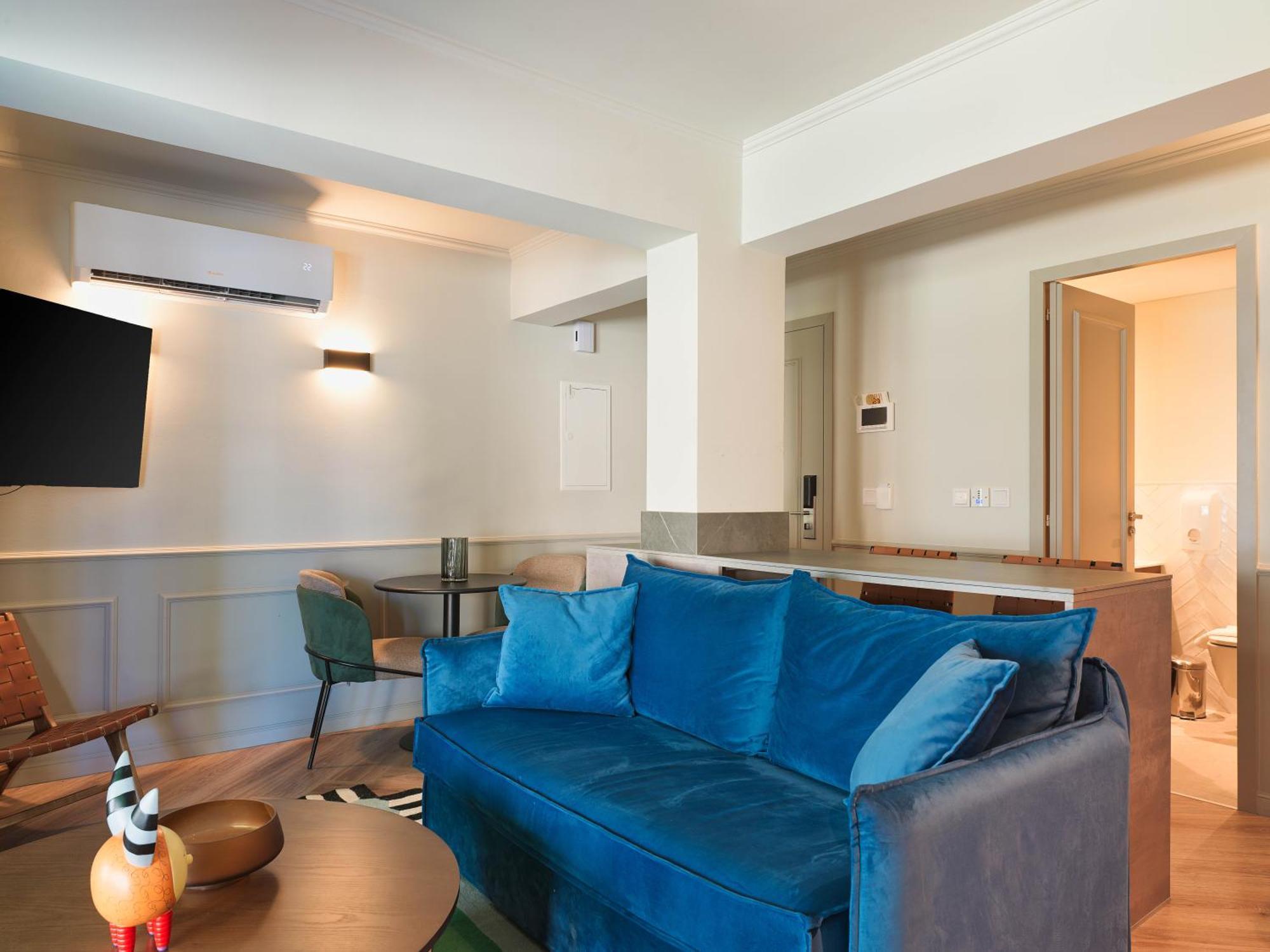 Liv The City Suites Adults Only Ларнака Экстерьер фото