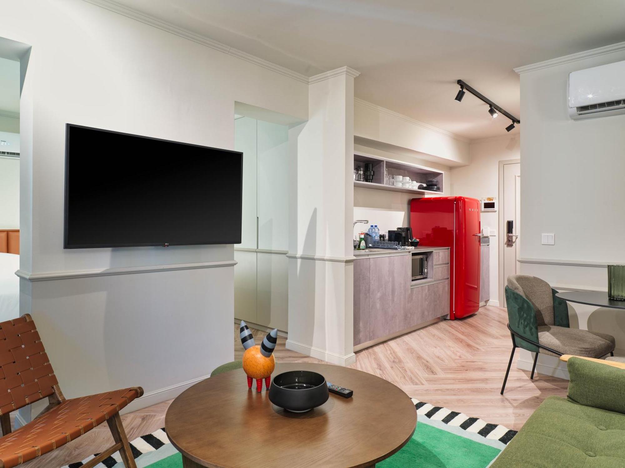 Liv The City Suites Adults Only Ларнака Экстерьер фото