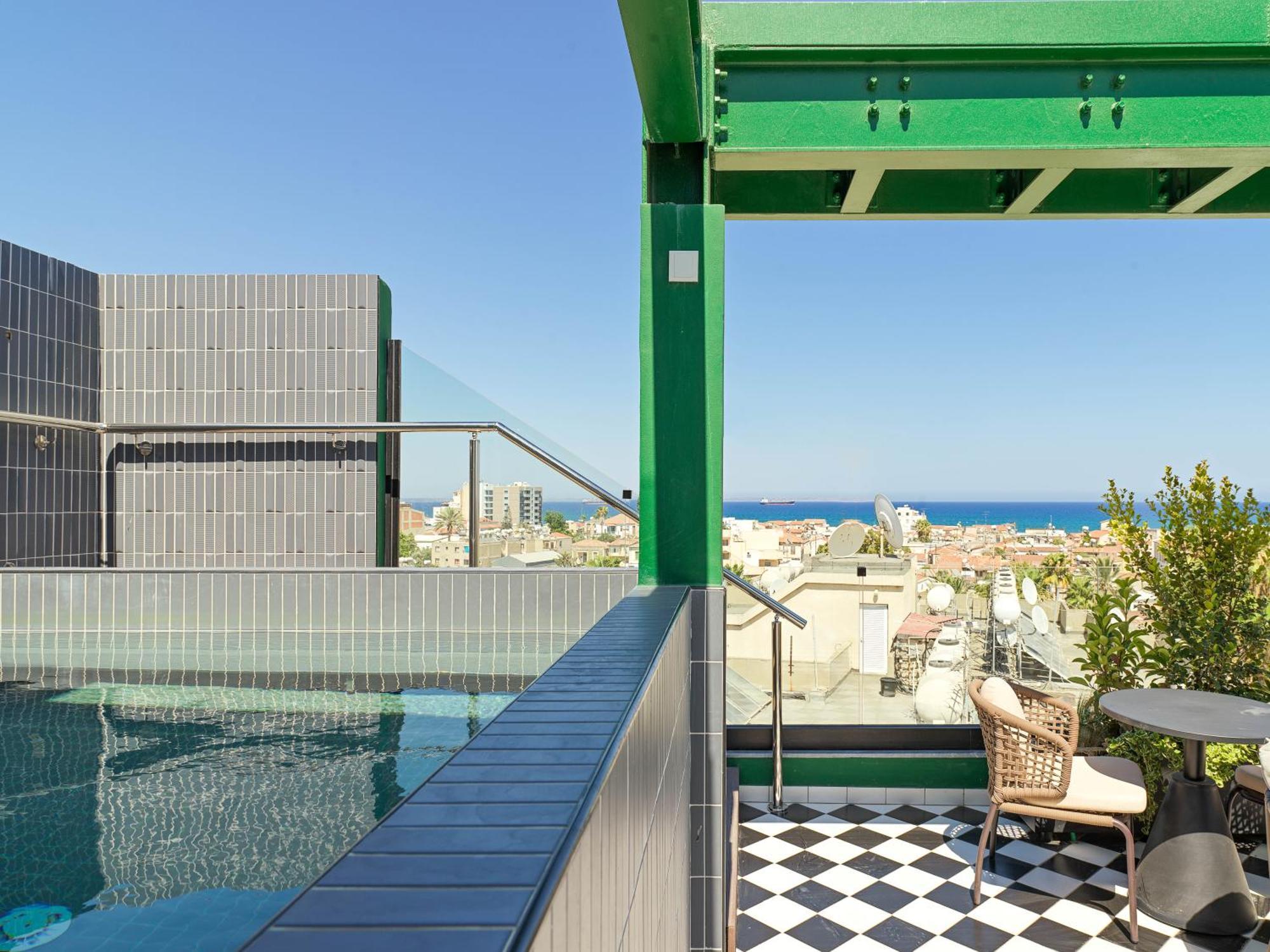 Liv The City Suites Adults Only Ларнака Экстерьер фото