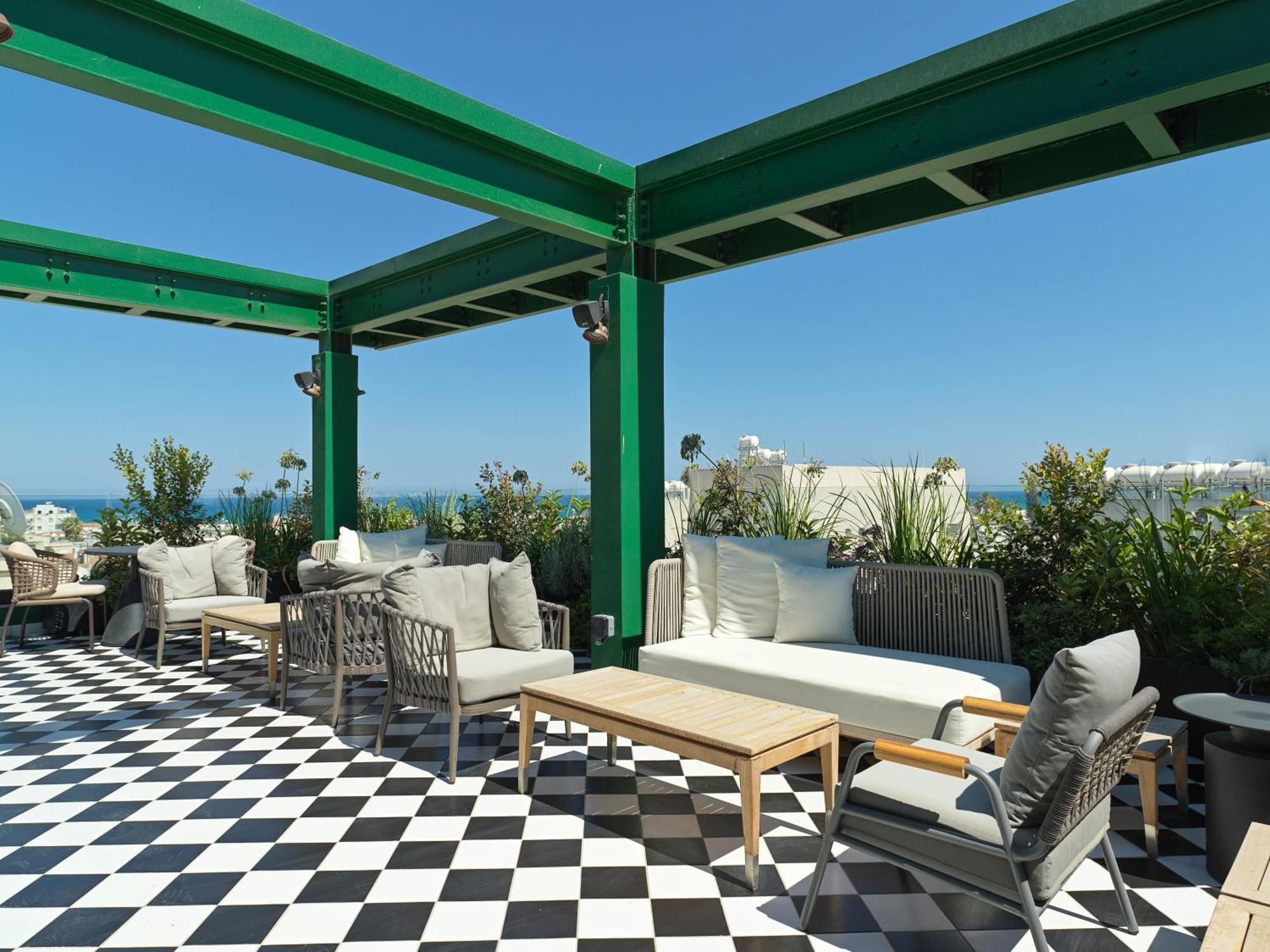 Liv The City Suites Adults Only Ларнака Экстерьер фото